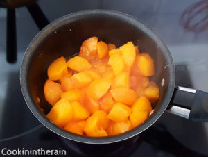 abricots en cours de cuisson