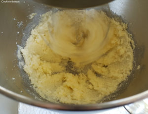 beurre crémé avec le sucre