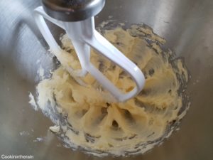 beurre pommade mélange au sucre glace