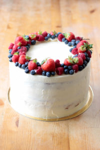 layer cake aux fraises, façon fraisier
