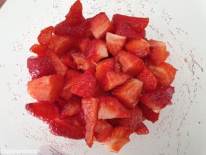 fraises macérées au sucre et citron vert